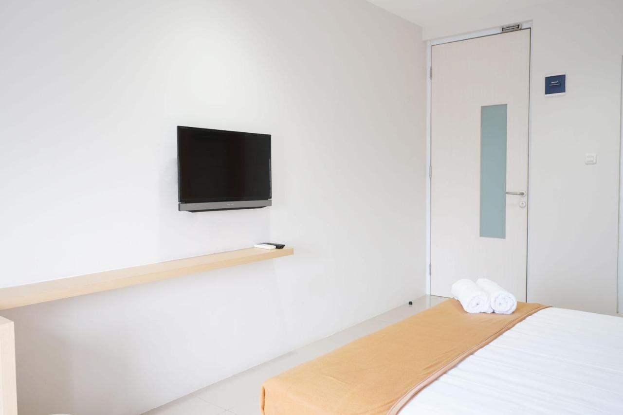 Urooms Senayan Джакарта Экстерьер фото