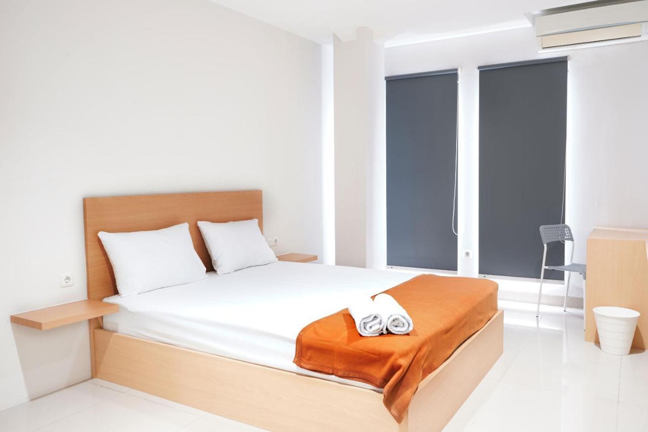 Urooms Senayan Джакарта Экстерьер фото